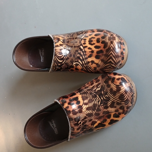 leopard print dansko shoes